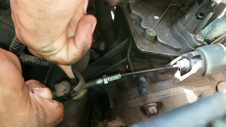 pedal da embreagem duro
